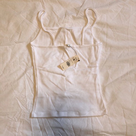 White and Tan Cropped Tanks - Picture 2 of 4